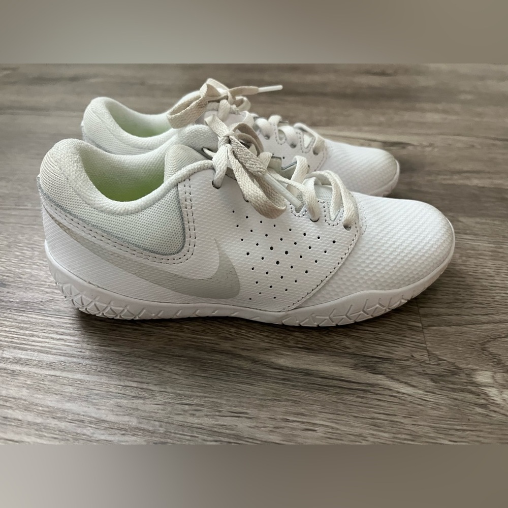 Nike Kids Cheer Shoes White Sneakers Tennis Shoes 12 12c Toddler